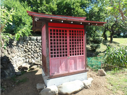 稲荷小社移動完了