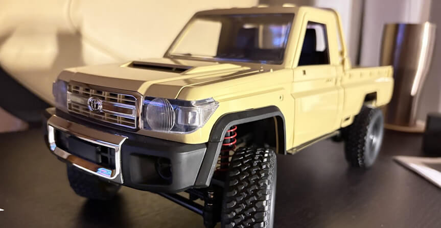 床下確認のラジコンカー